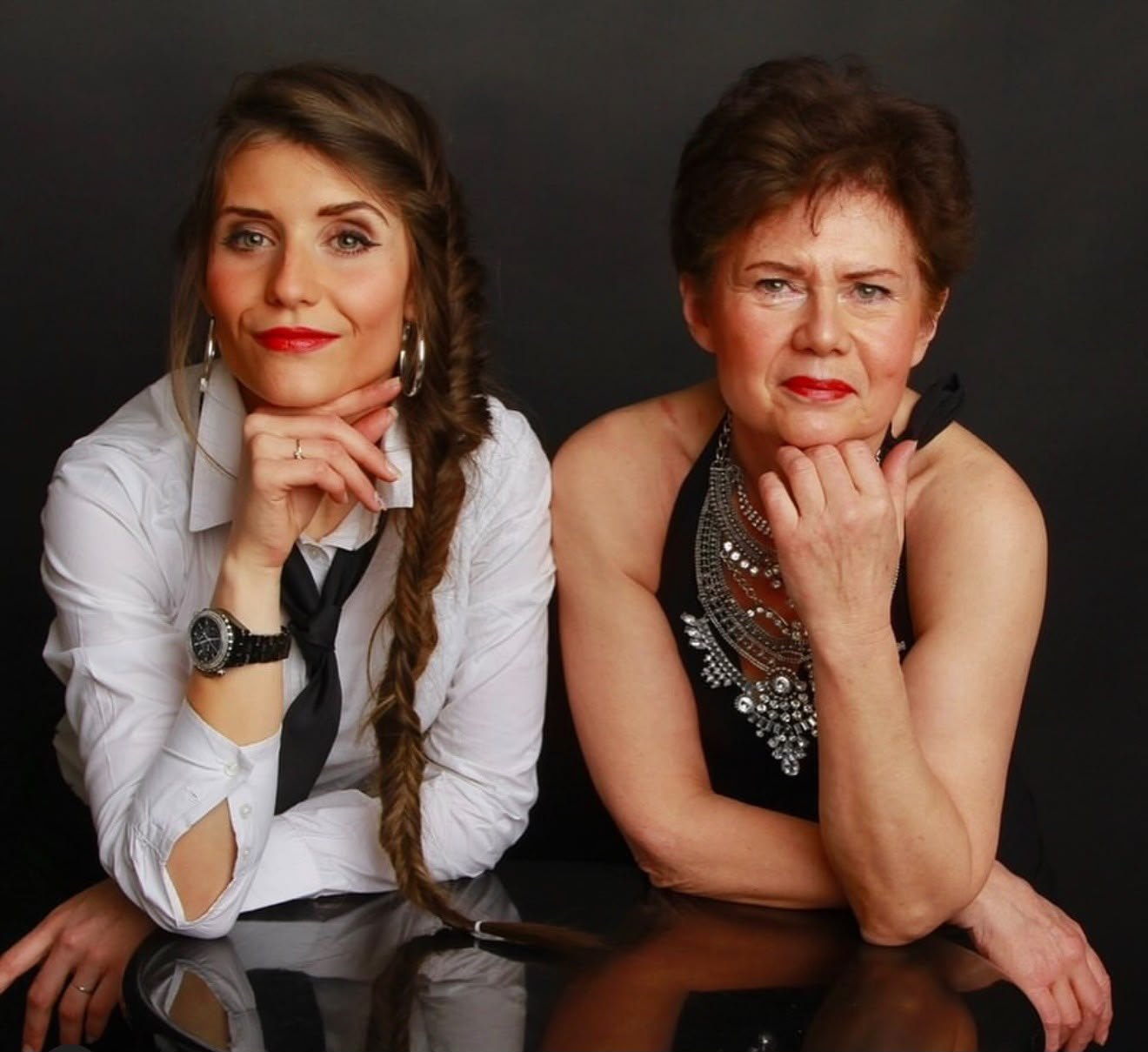 Justine et Brigitte Lepoutère, portrait en studio